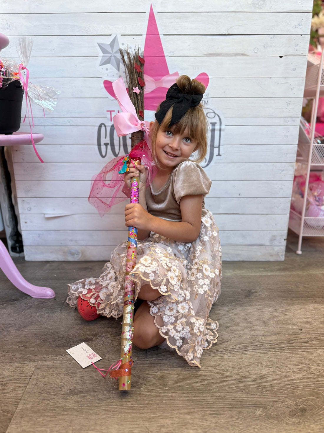 @brittikitty visits The Good Witch of Salem